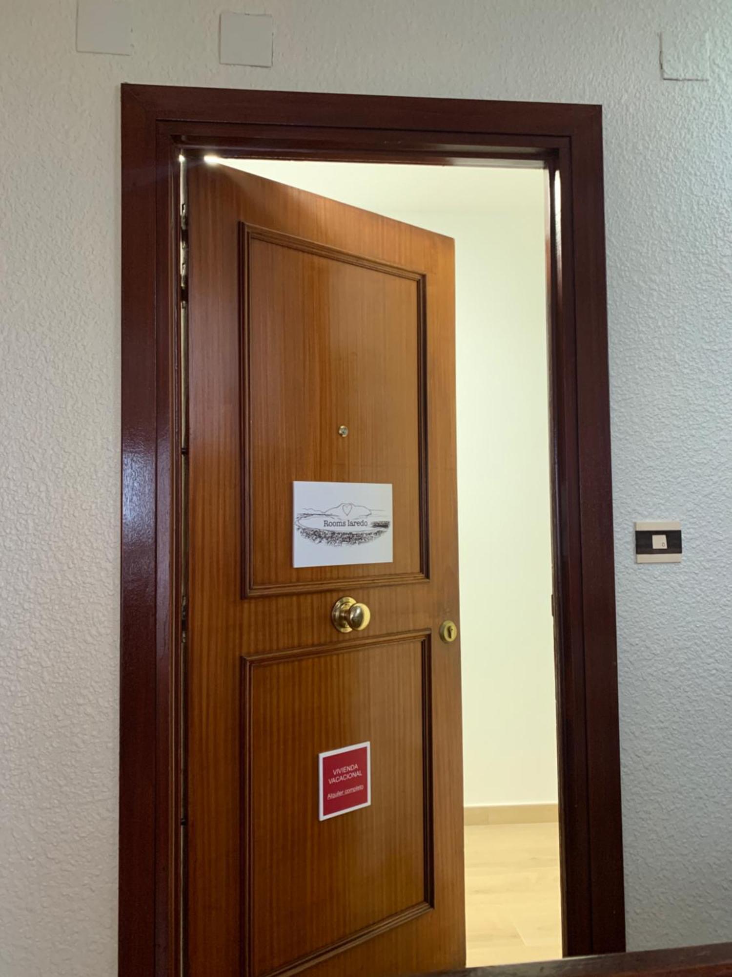 Rooms Laredo Exteriör bild
